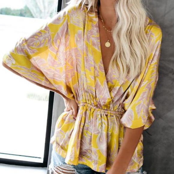 ๐ปLAST ONE๐ปSatin Kimono Top - Picture 3 of 6